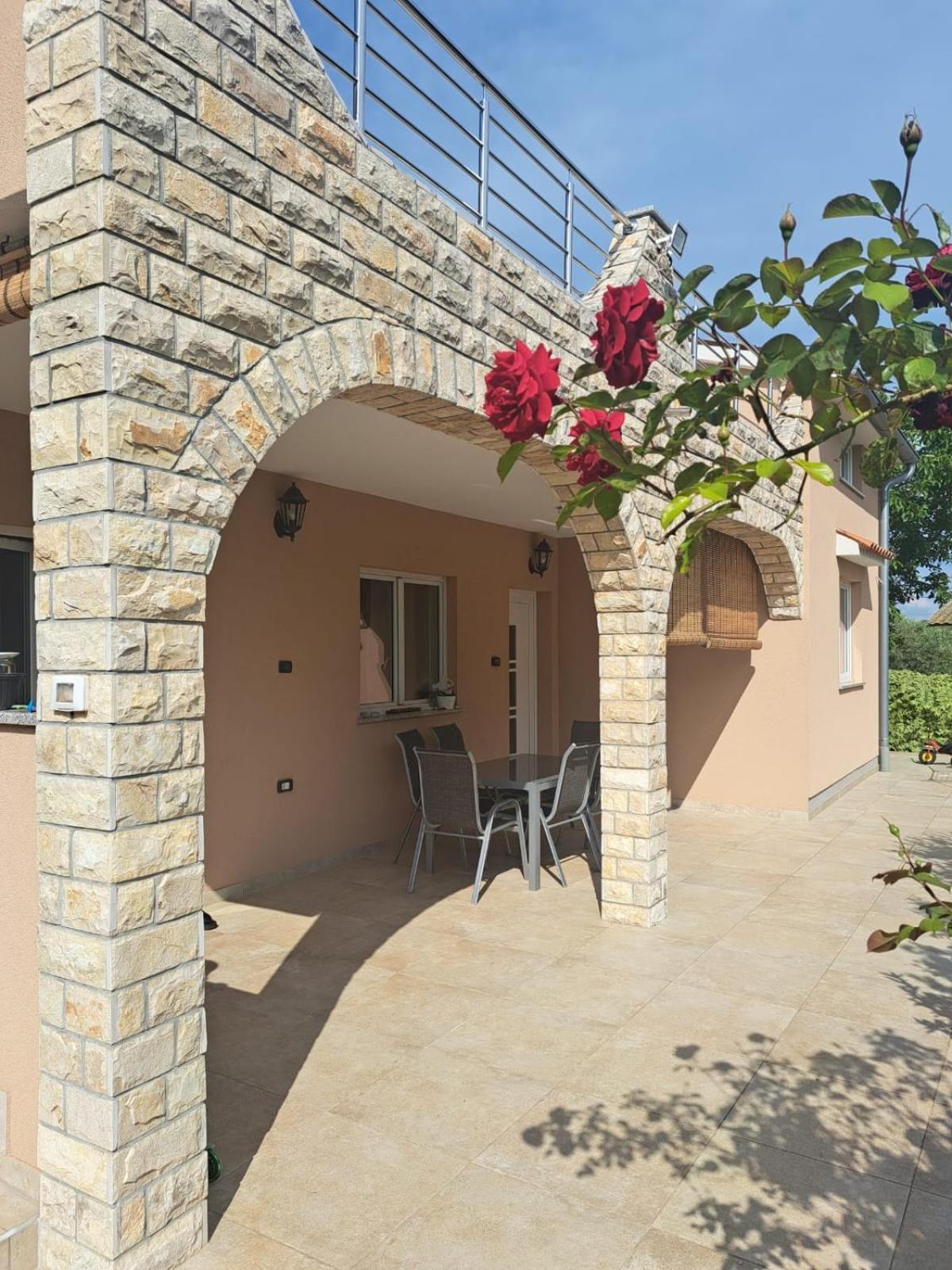 Apartman Melita Galižana Kültér fotó